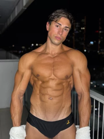 Photo of model @oxjmodelfree