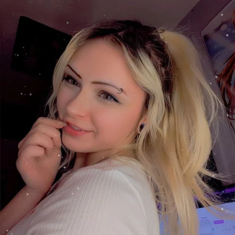 Photo of model @pandadabs420