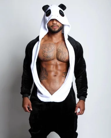 Photo of model @pandadaddy713