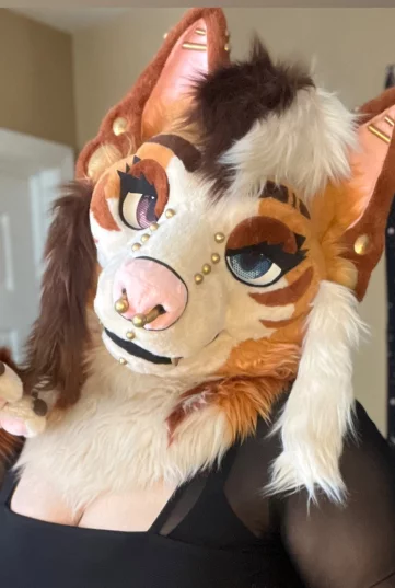Photo of model @peachiiyeen