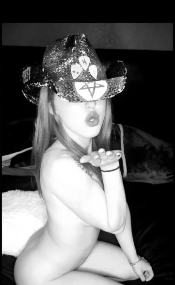 Photo of model @penelopesnaps