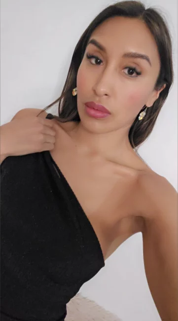 Photo of model @perlita560