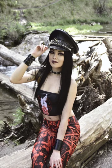 Photo of model @persephonebleedsfree