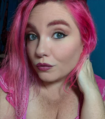 Photo of model @persephonevixen