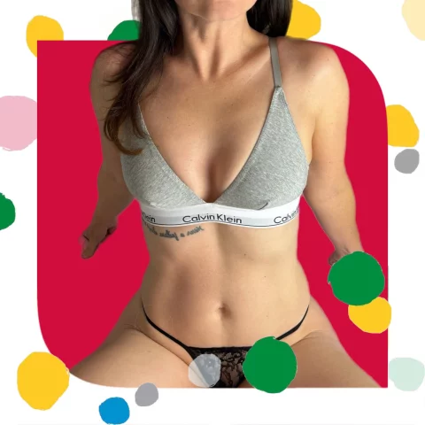 Photo of model @petitecanadianmomfree