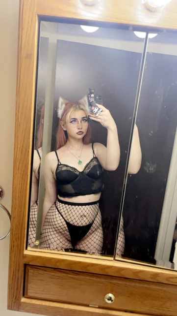Photo of model @ph0xxxyphant0m