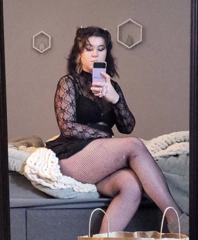 Photo of model @phoebe.phoenix2021