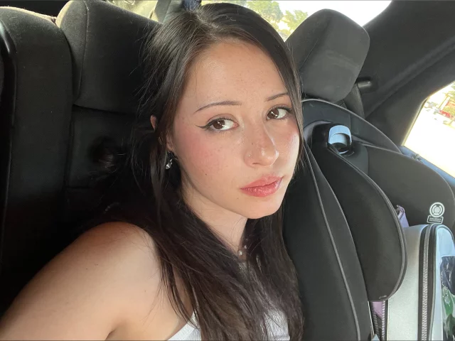 Photo of model @pixelkittykat