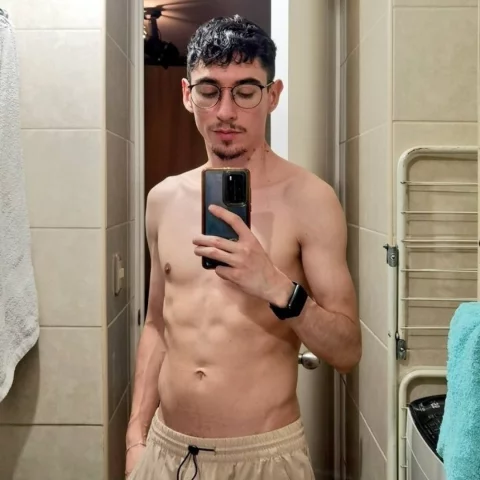 Photo of model @plopcarl