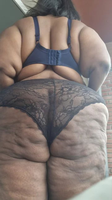 Photo of model @plushempress