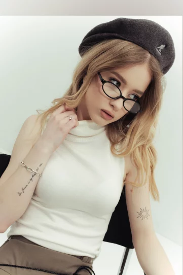 Photo of model @poliiiiii