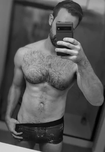 Photo of model @potatoe1987