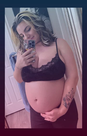Photo of model @pregnantallie