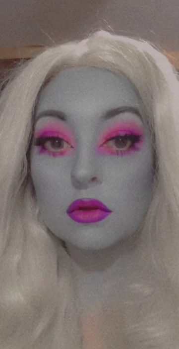Photo of model @prettyweird13