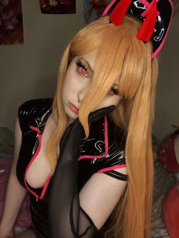 Photo of model @puppyvei