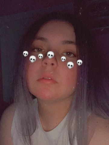 Photo of model @queenweeb00