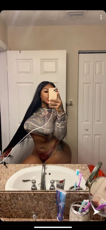 Photo of model @rahkigiovanni