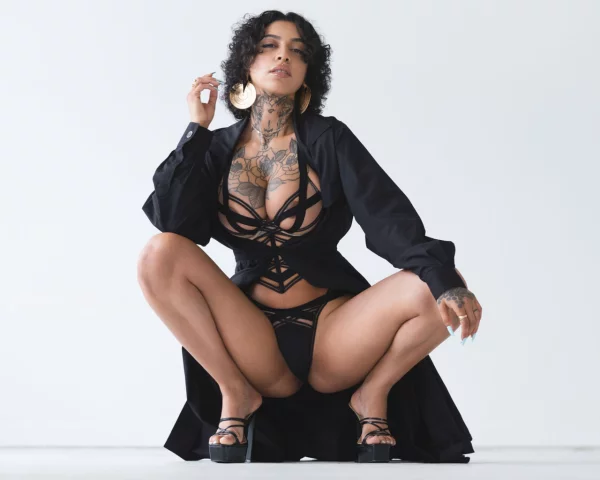 Photo of model @ravynalexa