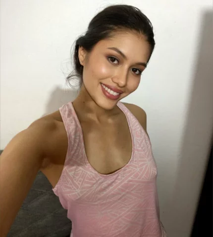 Photo of model @realvioletaacosta