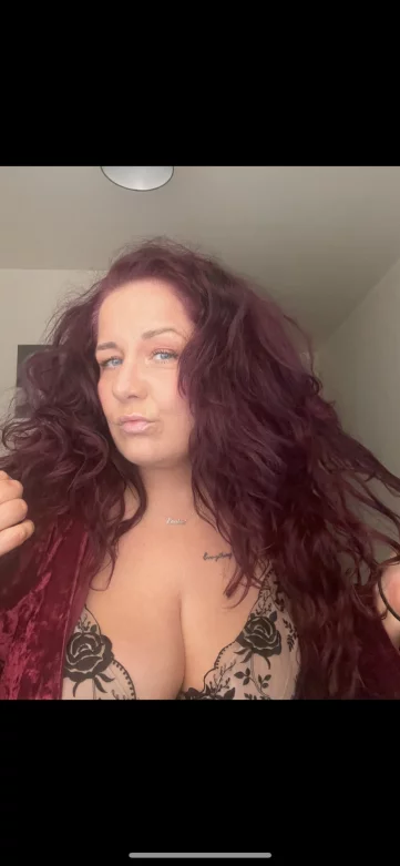 Photo of model @redheadbbw548