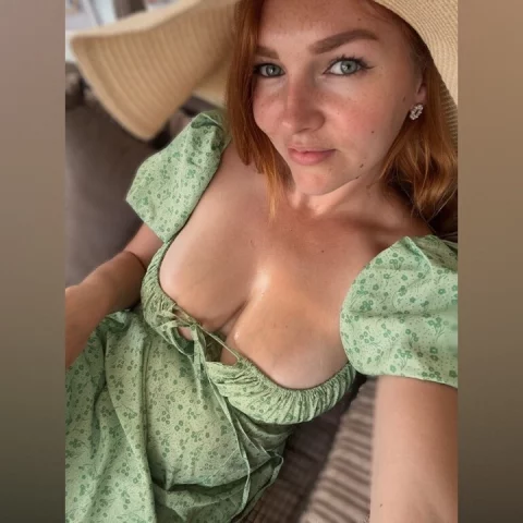 Photo of model @redheadgracies