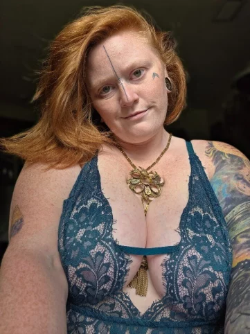 Photo of model @redwitchofthewest