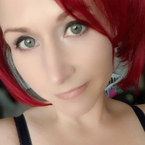 Photo of model @refinedredhead
