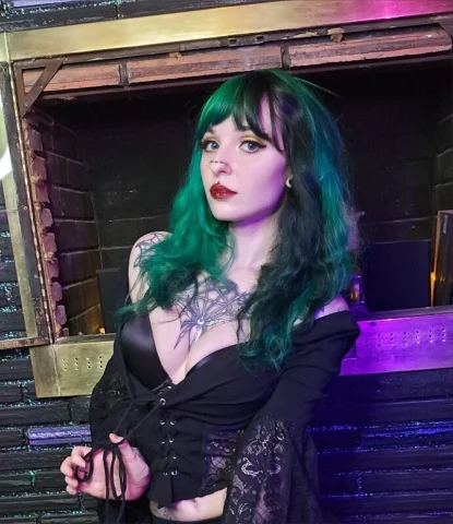 Photo of model @remains0fthedayfree