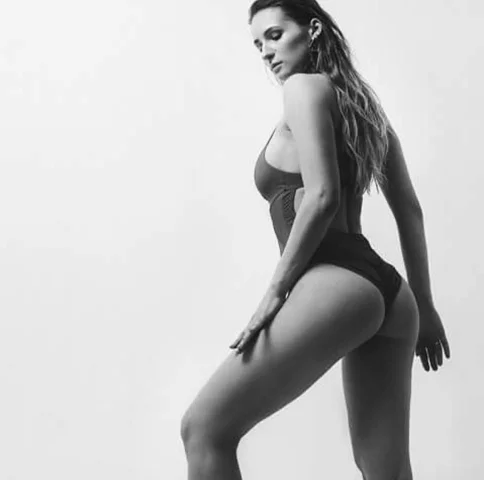 Photo of model @rishamaryna