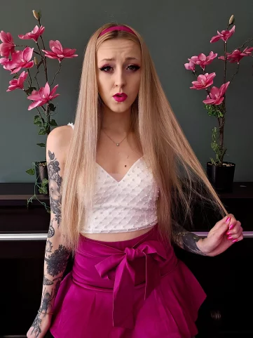 Photo of model @roxiefoxie3