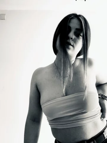 Photo of model @sandraax
