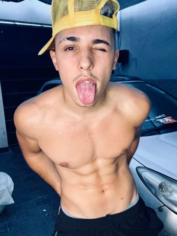 Photo of model @santihott32