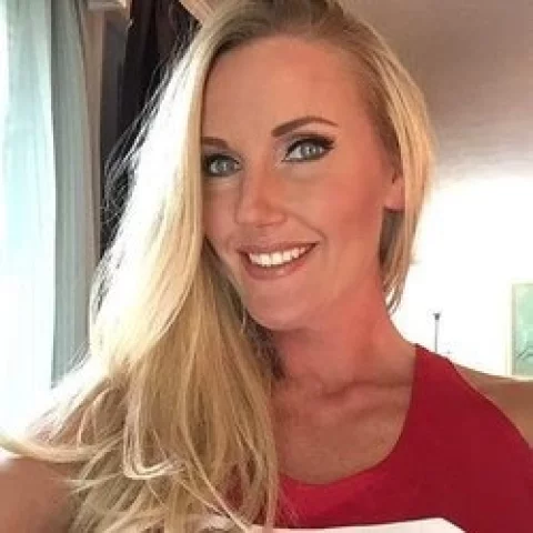 Photo of model @sarahpassions