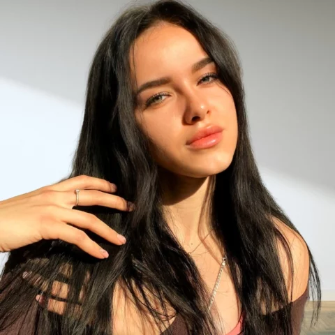Photo of model @sasha_skyee