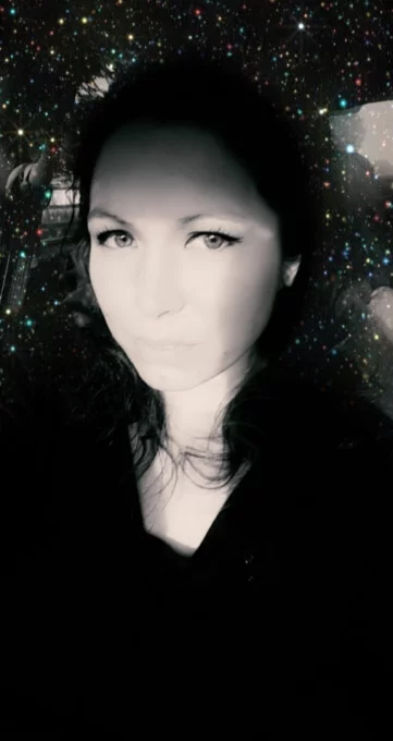 Photo of model @scarletnite