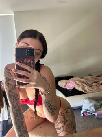 Photo of model @scarlettbbyunlocked