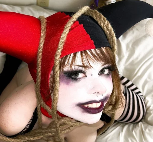 Photo of model @scarlettclown