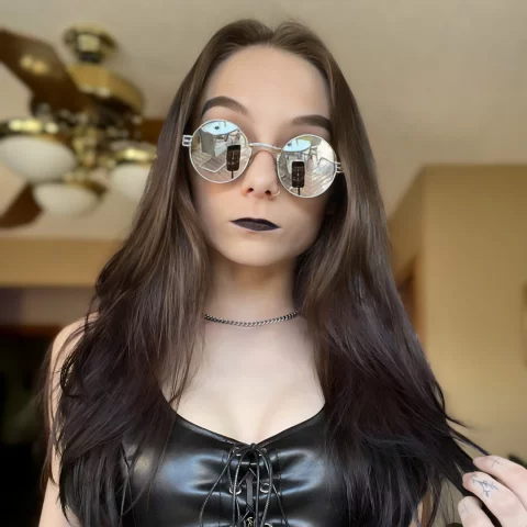Photo of model @scarlettddreamsfree