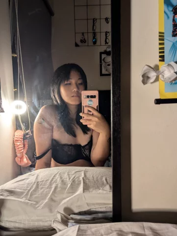 Photo of model @secretarykat