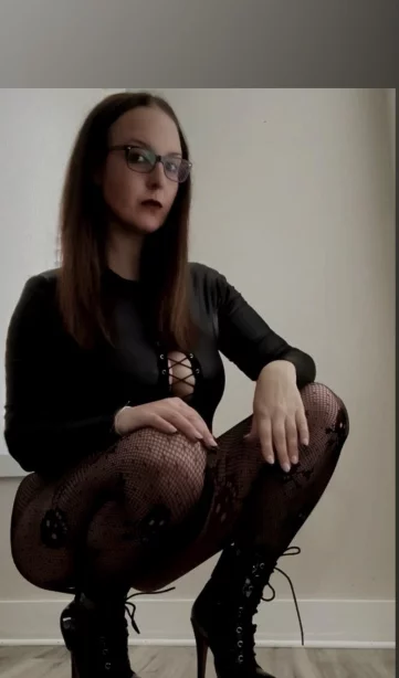 Photo of model @sendtonat