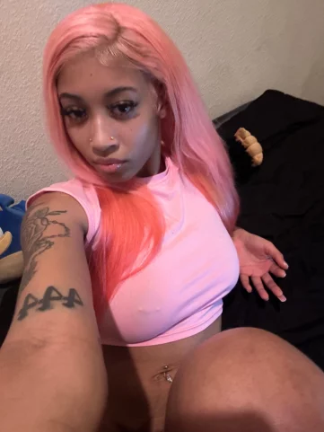 Photo of model @sexybribri22