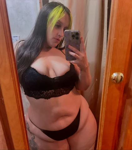 Photo of model @shelbytoopeachy