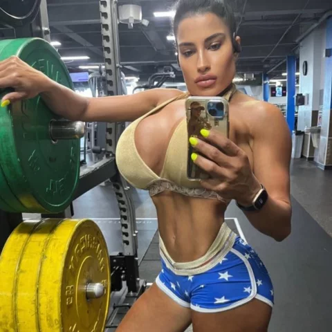 Photo of model @sirifitnessbabe