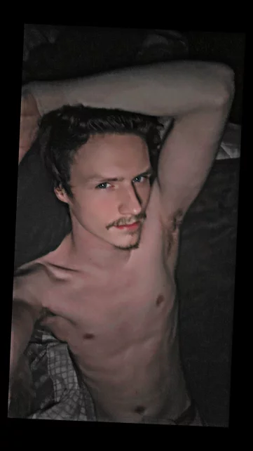 Photo of model @skinnyboy719