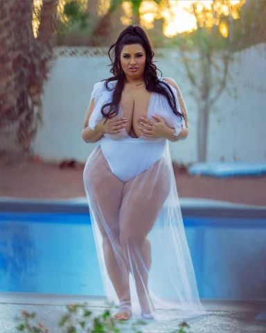 Photo of model @sofiarose