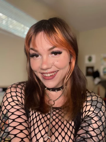 Photo of model @spoopyghoulfree