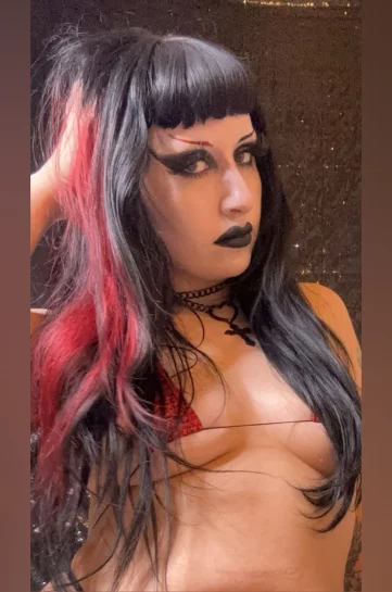 Photo of model @stellastrawberries