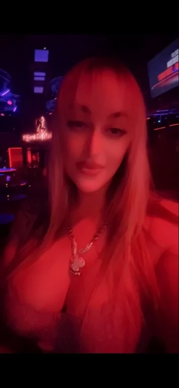 Photo of model @submissivesasha12