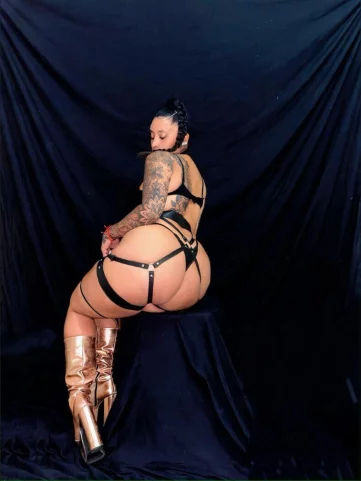 Photo of model @sugarfarts