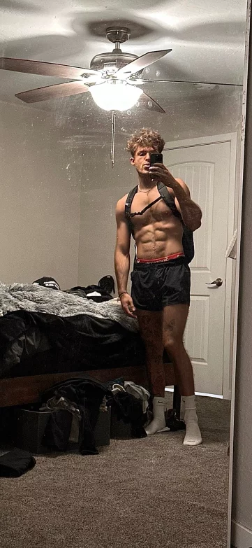 Photo of model @supremealphfree